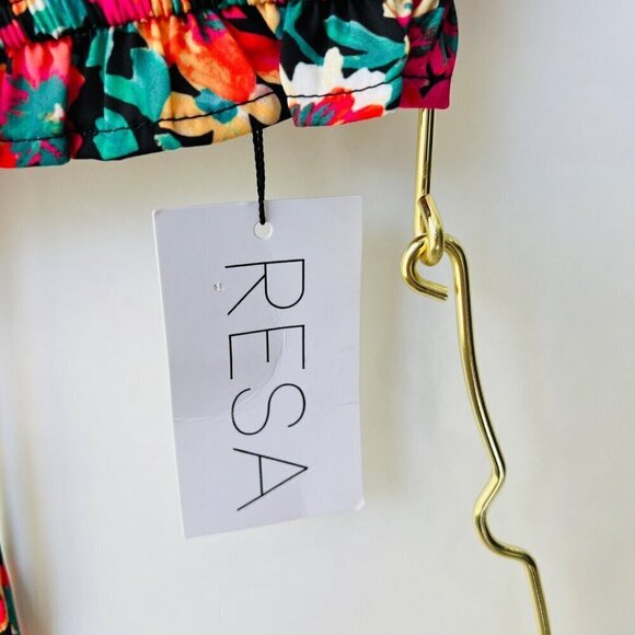 RESA NWT Revolve floral crop top , Size XS - Picture 7 of 9
